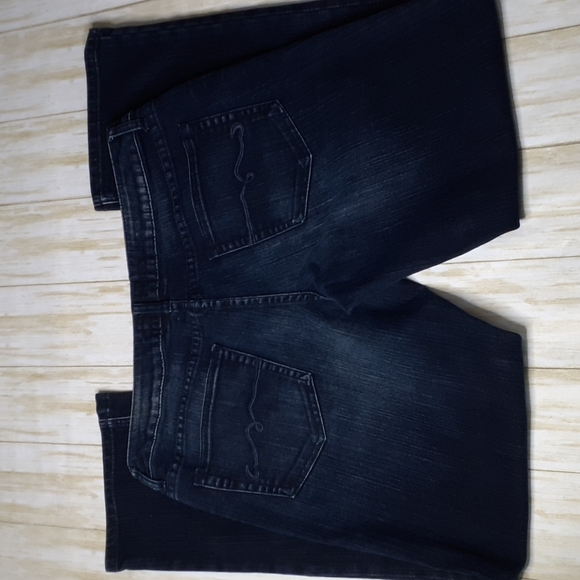 American Rag Cie Premium Straight Leg Factory Faded Blue Jeans Size 11 Short - Picture 2 of 16